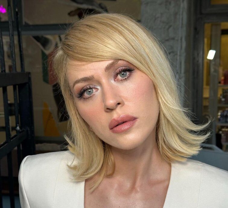 بیوگرافی کامل هازال تورسان