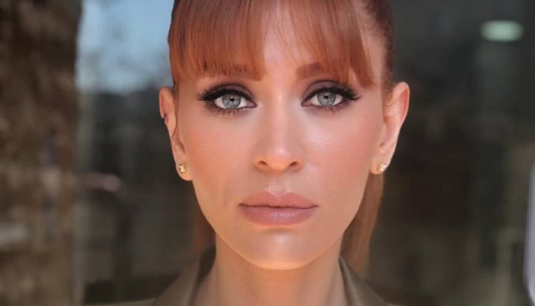 بیوگرافی هازال تورسان