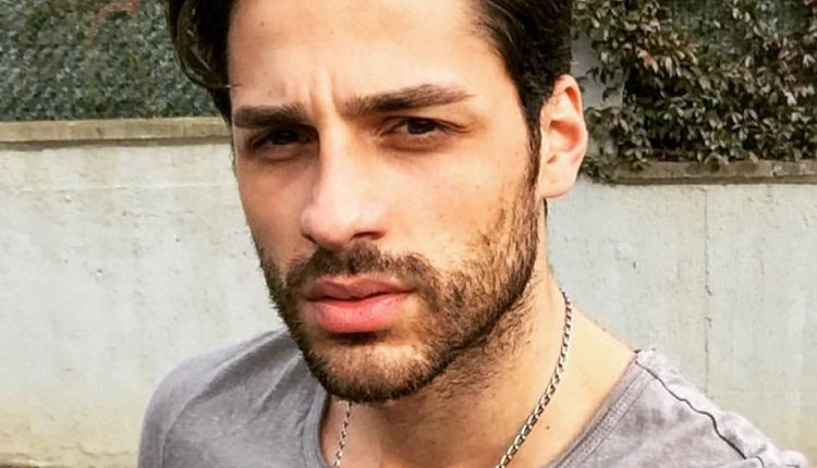 بیوگرافی اکین مرت دایماز