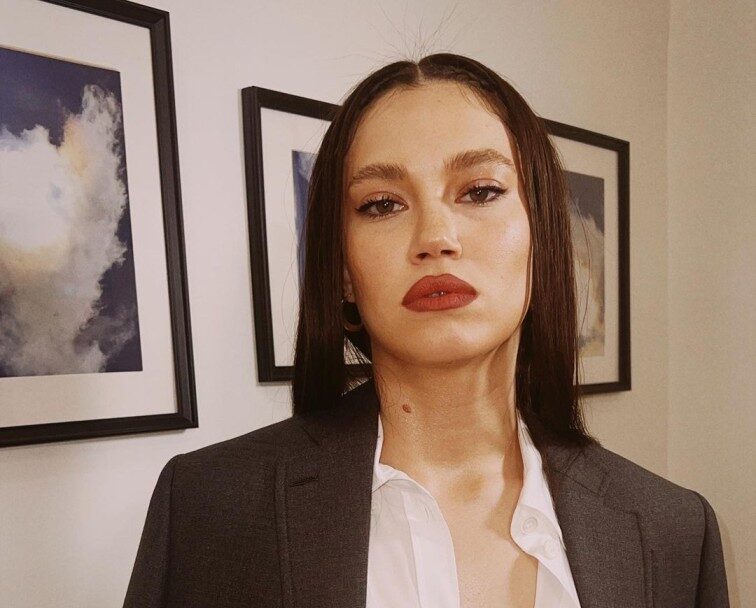 همسر ملیسا شنولسون