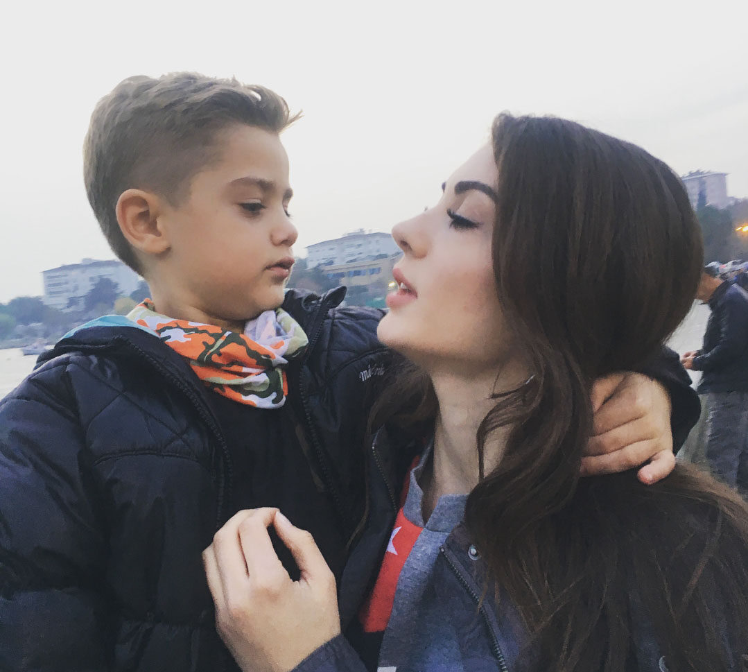 اینستاگرام بورجو اوزبرک