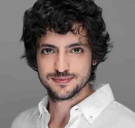 بیوگرافی تانر اومز