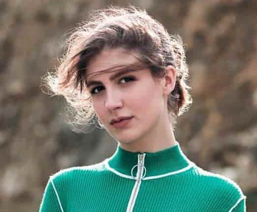 بیوگرافی چاعلا ایرماک بازیگر نقش کادر در سریال غنچه های زخمی