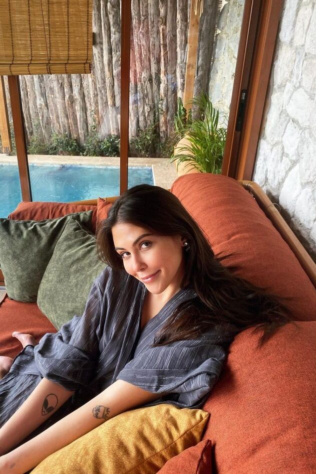 خانواده و تحصیلات دیلارا آکسویک