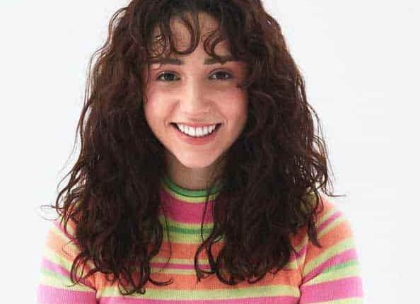 زینب باستیک