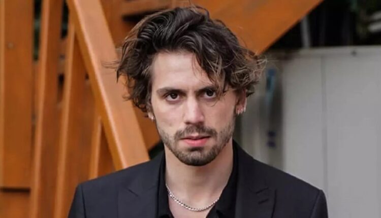 بیوگرافی و روابط عاشقانه تارک امیر تکین ( کایا در چشم چران عمارت )